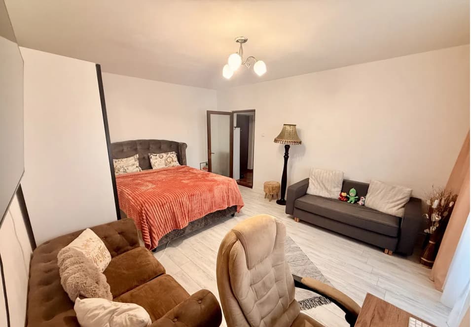 Garsoniera XXL - La Cheie - Zona Institutul De Marina