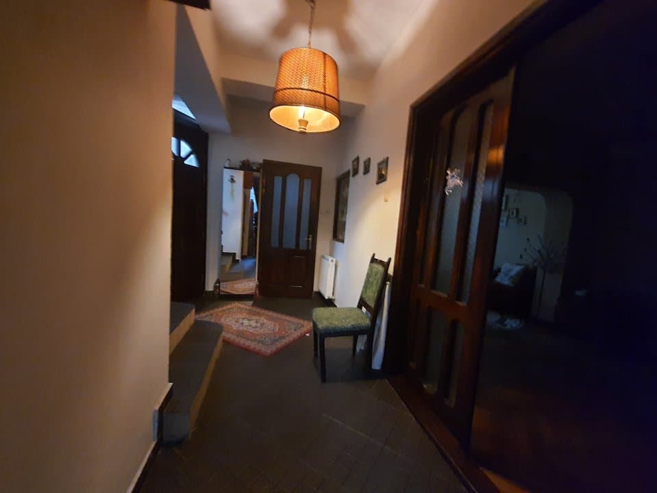 EXCLUSIV ULTRACENTRAL VILA 6 CAMERE-DEOSEBITA-POZITIE EXCELENTA - 15