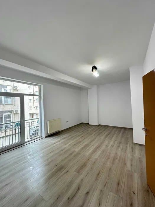 Apartament 2 Camere  -Zona Compozitori - Etaj 1 - Liber - 2
