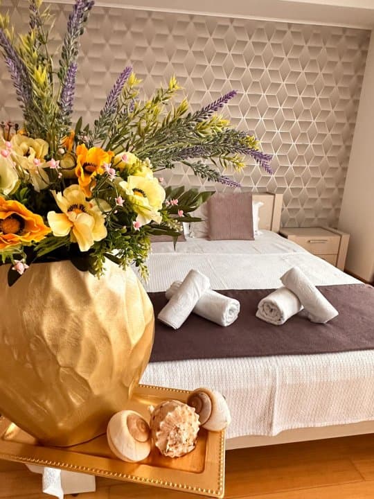 STATIUNEA MAMAIA-STUDIO MOBILAT SI UTILAT MODERN - 8