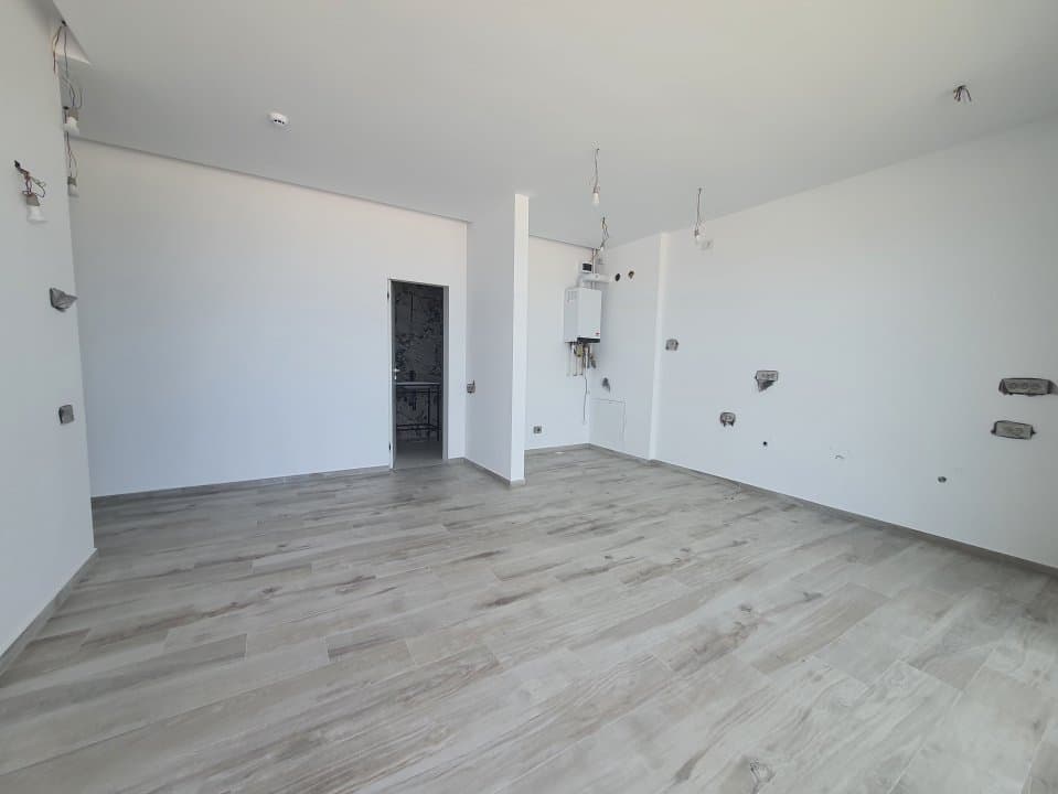 Descoperă un nou stil de viață la malul mării! Apartament 2 camere frontal mare - 11