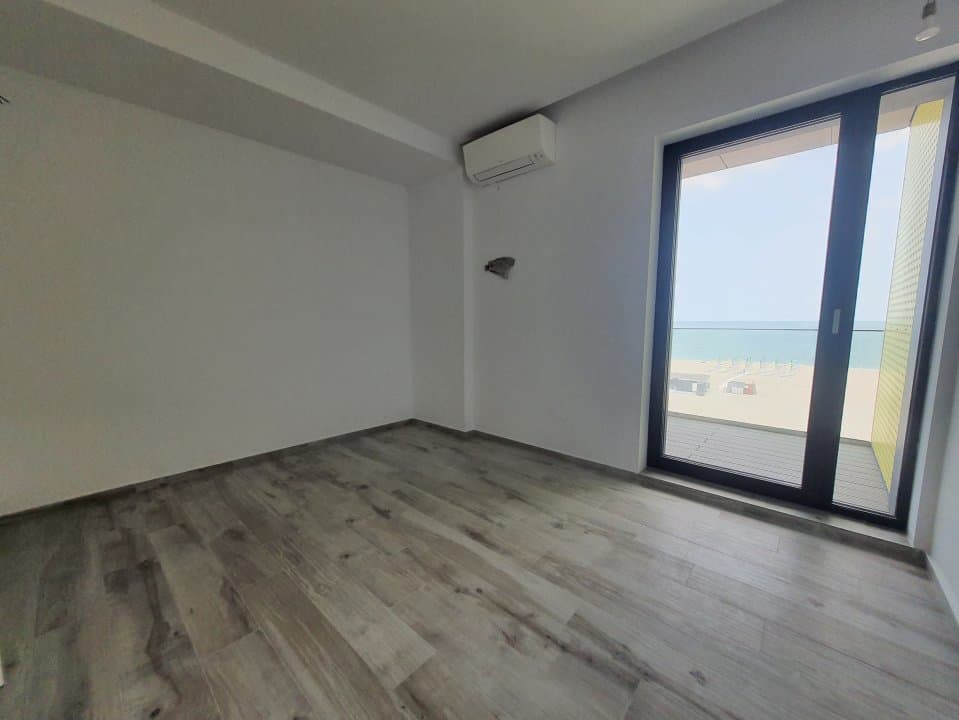 Descoperă un nou stil de viață la malul mării! Apartament 2 camere frontal mare - 13