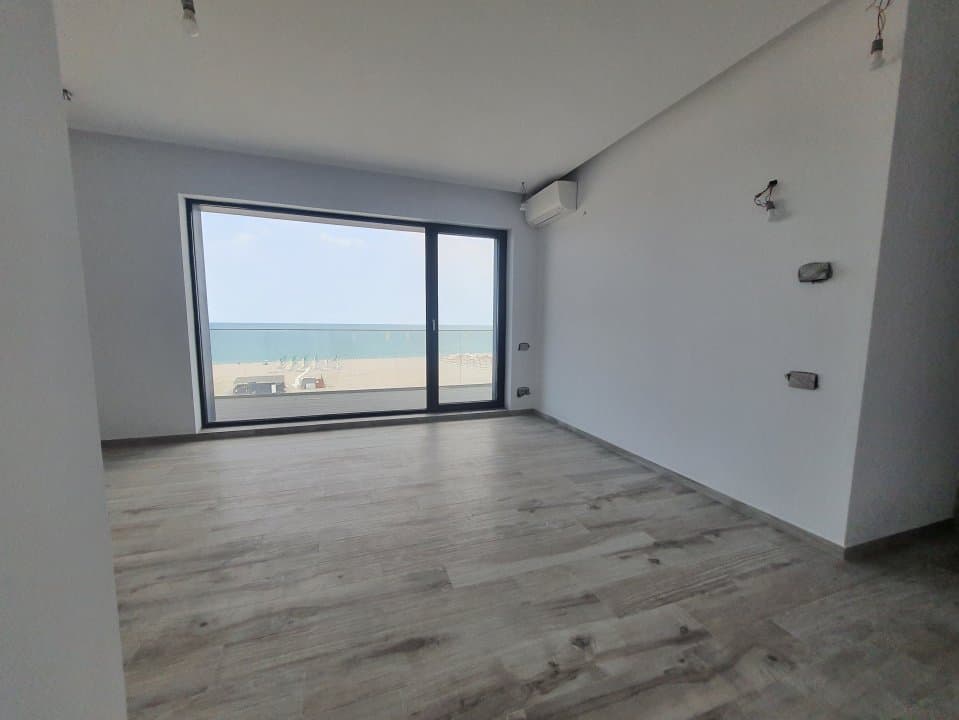 Descoperă un nou stil de viață la malul mării! Apartament 2 camere frontal mare - 9