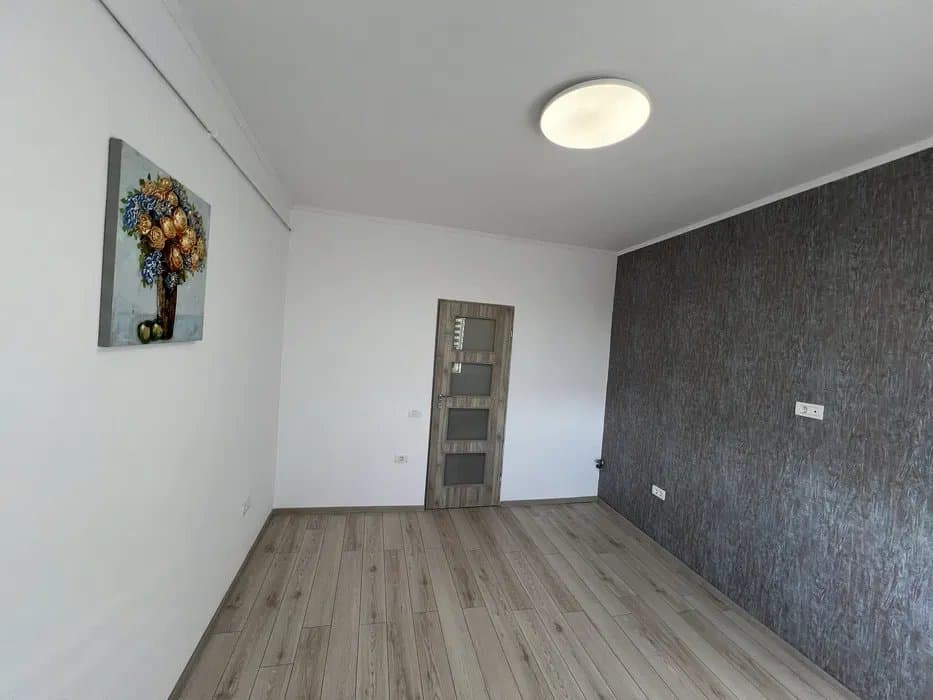 Garsoniera Imbunatatita - CET - Bucatarie Mobilata Si Utilata - 3