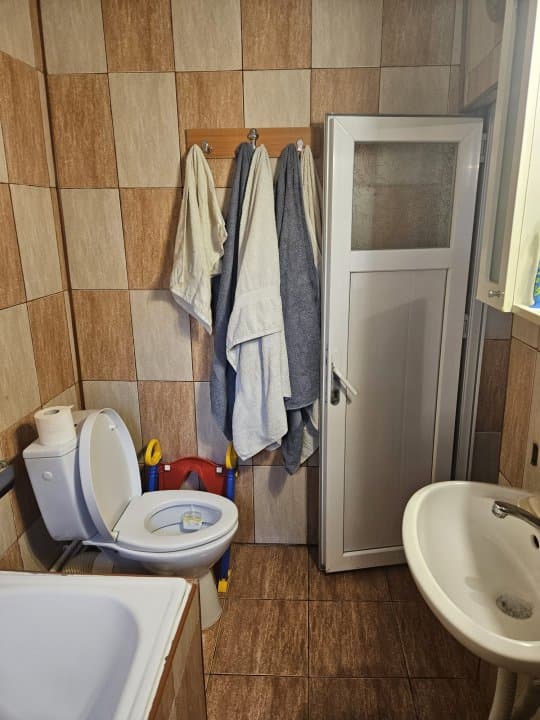 Casa 4 Camere - Teren 427 Mp - Viile Noi - Centrala Pe Gaze - 21