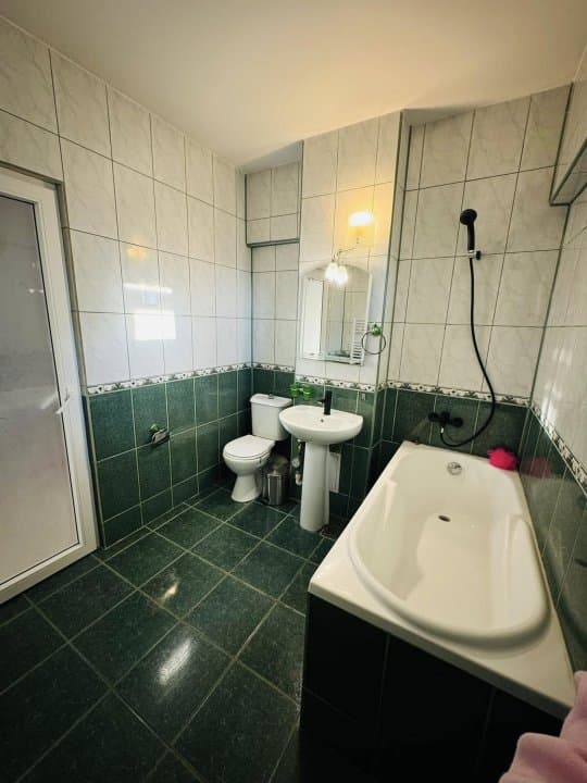 Apartament 3 Camere - Faleza Nord - Mobilat Complet - Termen Lung - 26