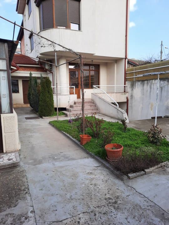 Proprietate Deosebita - 3 Corpuri - Pozitionare Centrala - Ideal Investitie - 3