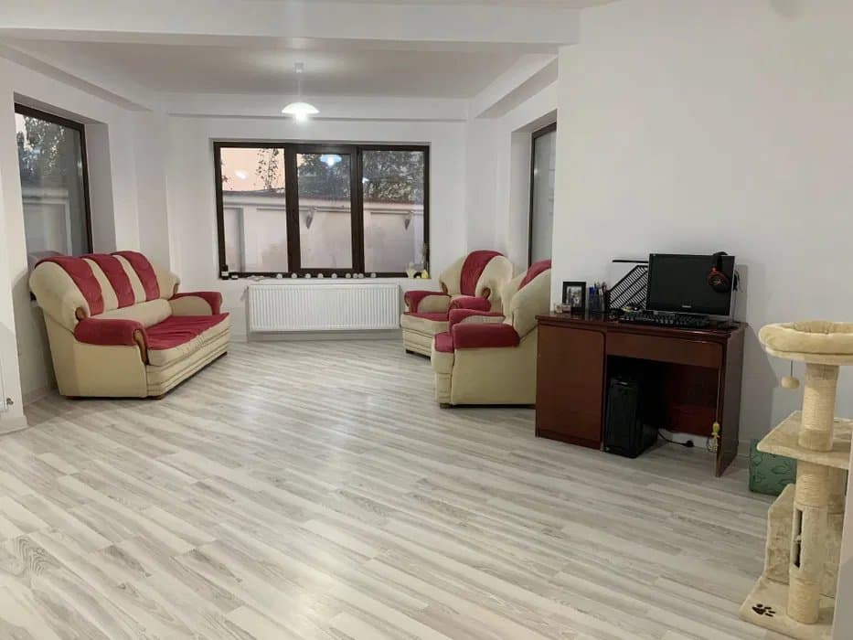 Casa P+1+M - Lumina - Constructie Solida 2009 Teren 330 Mp Proprietate - 2