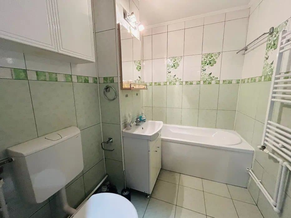 GARA-APARTAMENT CU 3 CAMERE-DECOMANDAT-CENTRALA GAZE ETAJ 2 - 7
