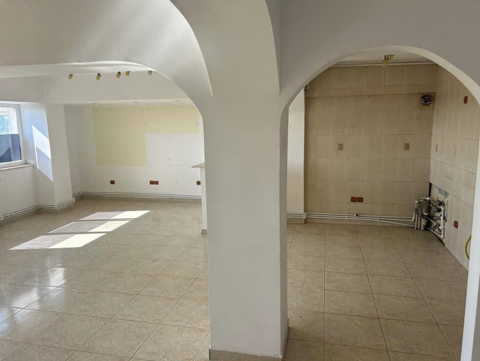 Apartament 3 Camere - Zona Far - Liber - Centrala Pe Gaze - 5