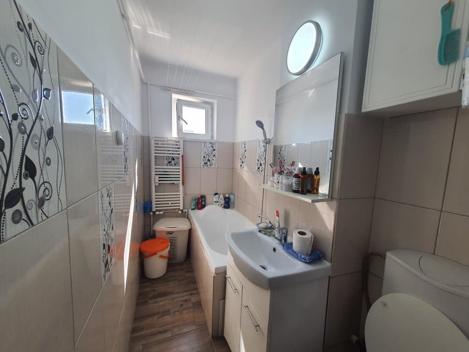 Apartament 3 Camere - Tomis Nord - Renovat - Mobilat - Gaze In Curs - 11