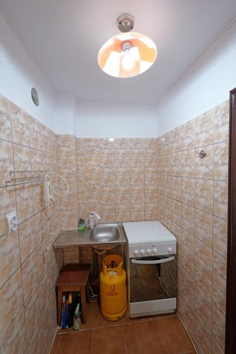 Garsoniera - Zona CET - Etaj 3 - Mobilata - 2