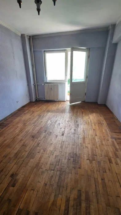 Apartaemnt 2 Camere - Zona Dacia - Etaj 1 - Gaze La Usa