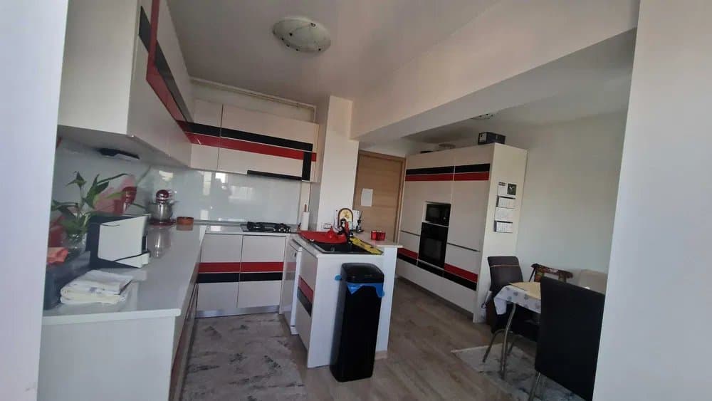 Apartament 4 Camere - Casa De Cultura - Renovat - Mobilat - Centrala Pe Gaze - 2