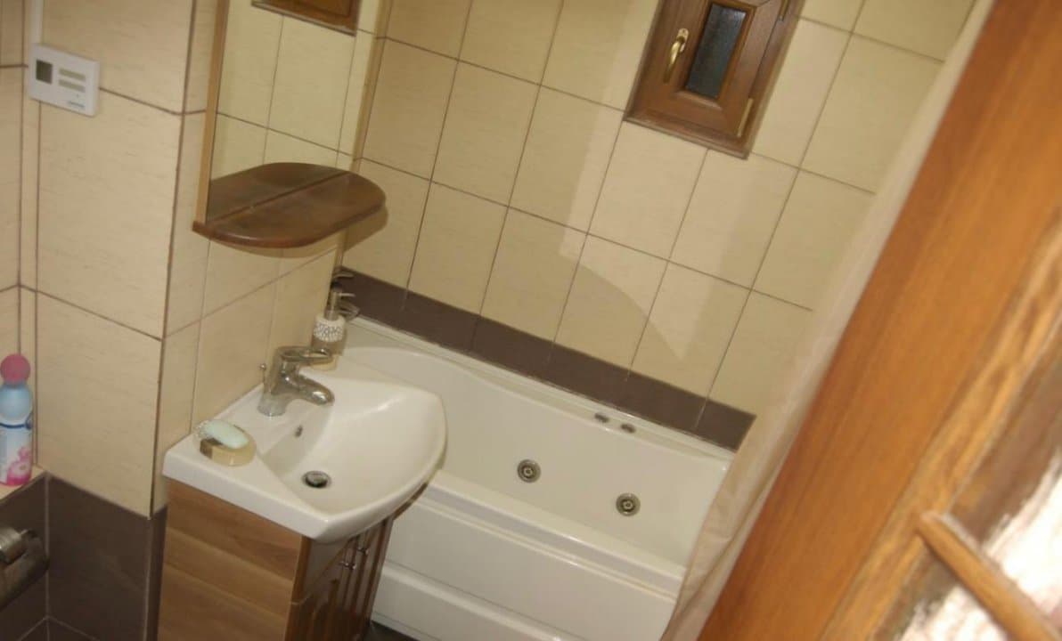 GARA - APARTAMENT CU 3 CAMERE ULTRASPATIOS CENTRALA GAZE - 12