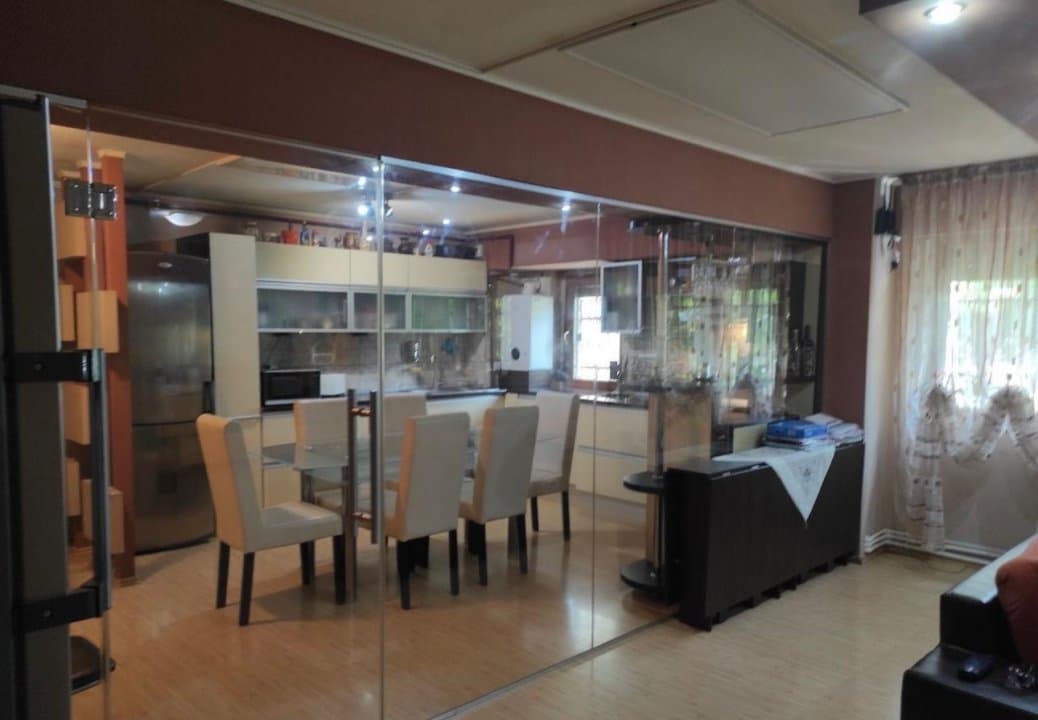 GARA - APARTAMENT CU 3 CAMERE ULTRASPATIOS CENTRALA GAZE - 6