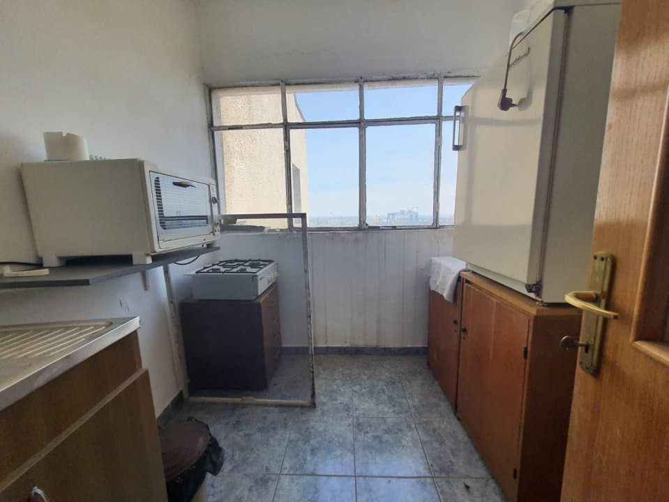 Apartament 2 Camere - Zona Gara - Etaj Intermediar - Vedere Spre Port - 7