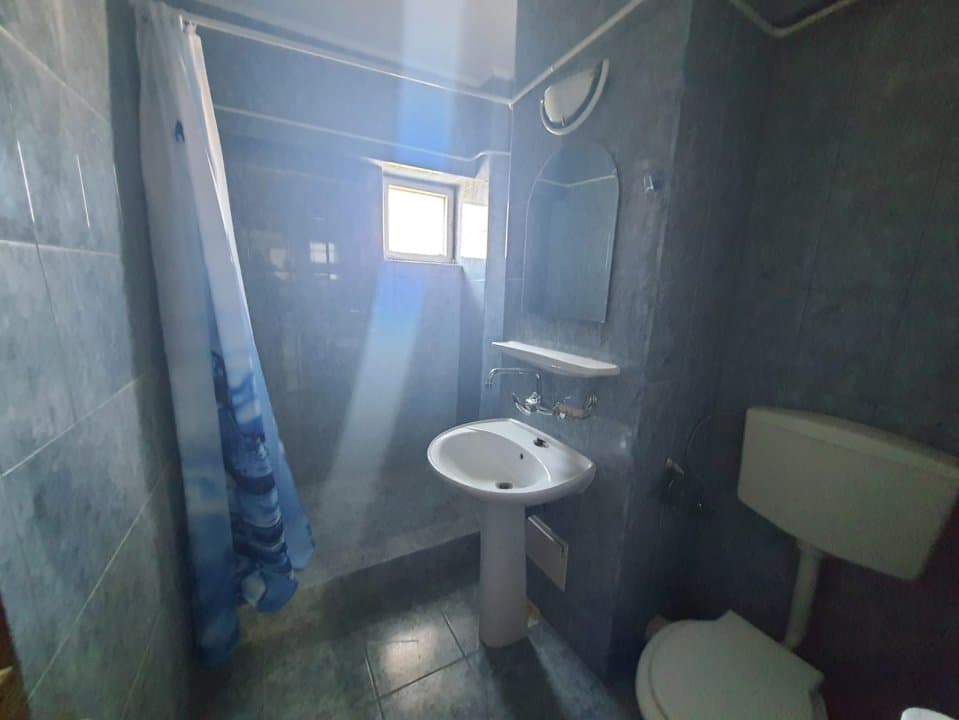 Apartament 2 Camere - Zona Gara - Etaj Intermediar - Vedere Spre Port - 8