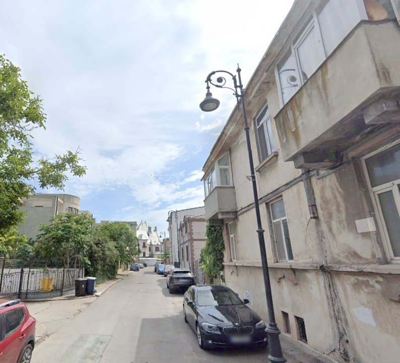 Casa Interbelica 4 Camere  - Zona Peninsula - Ideal Investitie - 3