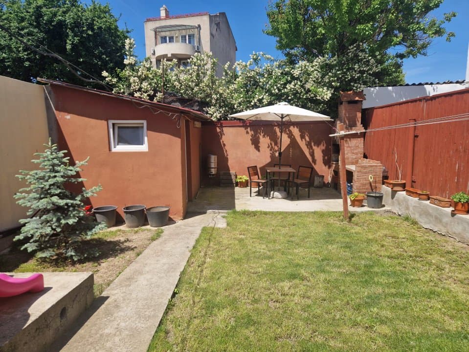 Casa 3 Camere - Zona Stadion - Teren 300 Mp - Acoperis Nou - 3