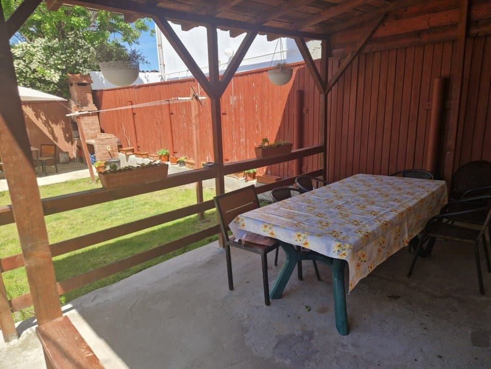 Casa 3 Camere - Zona Stadion - Teren 300 Mp - Acoperis Nou - 5