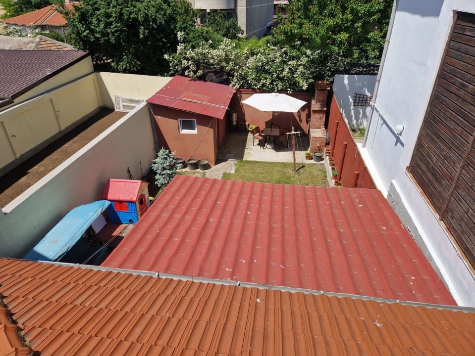 Casa 3 Camere - Zona Stadion - Teren 300 Mp - Acoperis Nou - 8