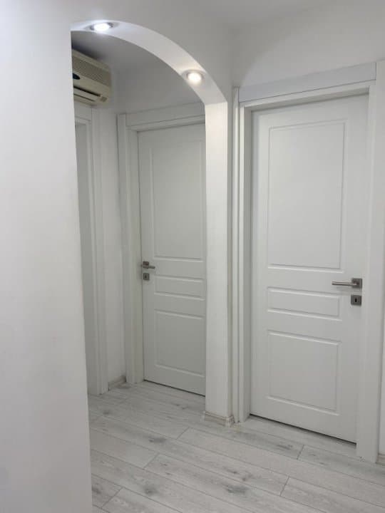 Apartament 3 Camere - Zona Far - Etaj 3 - Renovat - Mobilat Complet - 12