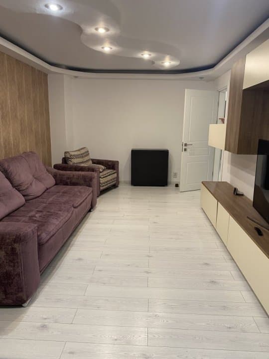 Apartament 3 Camere - Zona Far - Etaj 3 - Renovat - Mobilat Complet - 3