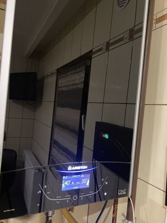 Apartament 3 Camere - Zona Far - Etaj 3 - Renovat - Mobilat Complet - 10