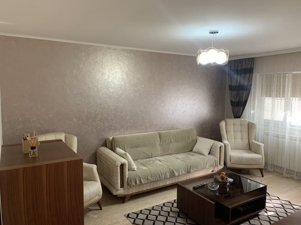 Apartament 3 Camere - Zona Capitol - Parter - Renovat - Mobilat Complet