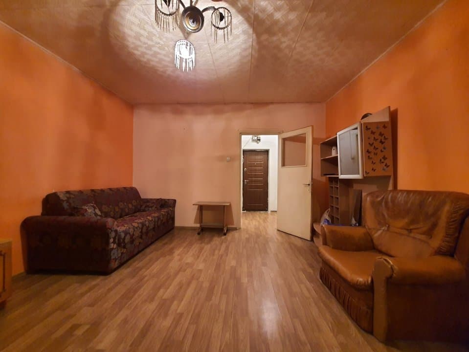 FAR KM-4 GARSONIERA SPATIOASA BLOC STRADAL - 2