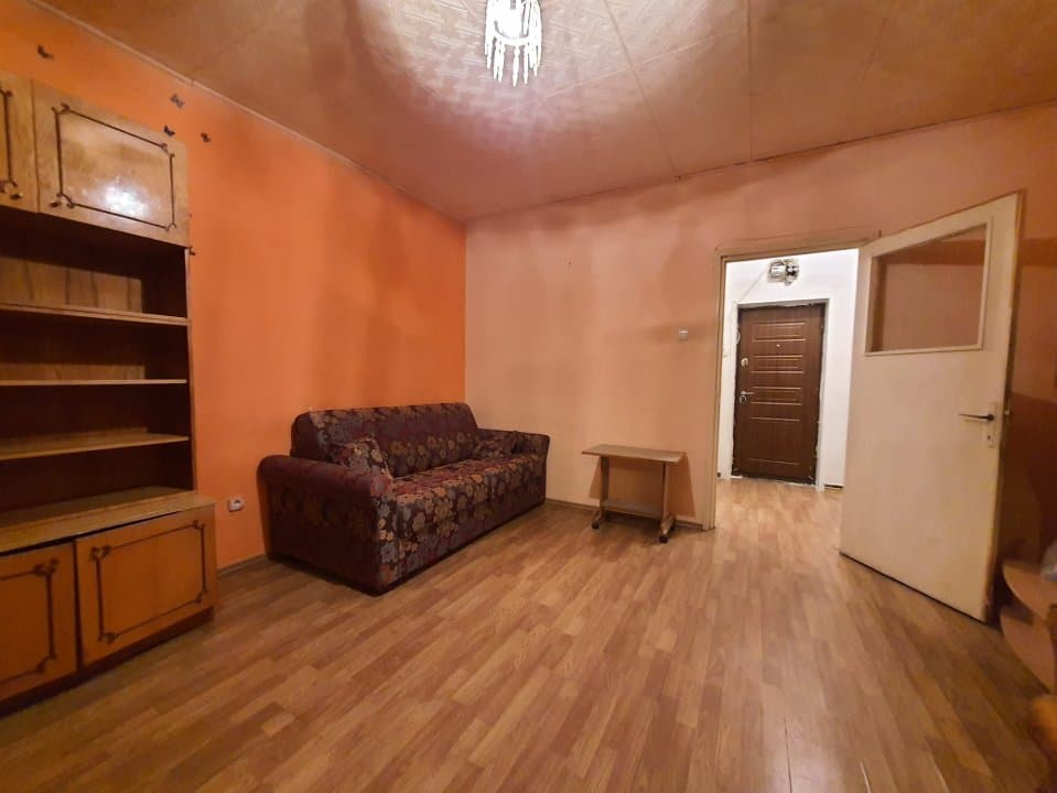 FAR KM-4 GARSONIERA SPATIOASA BLOC STRADAL - 3