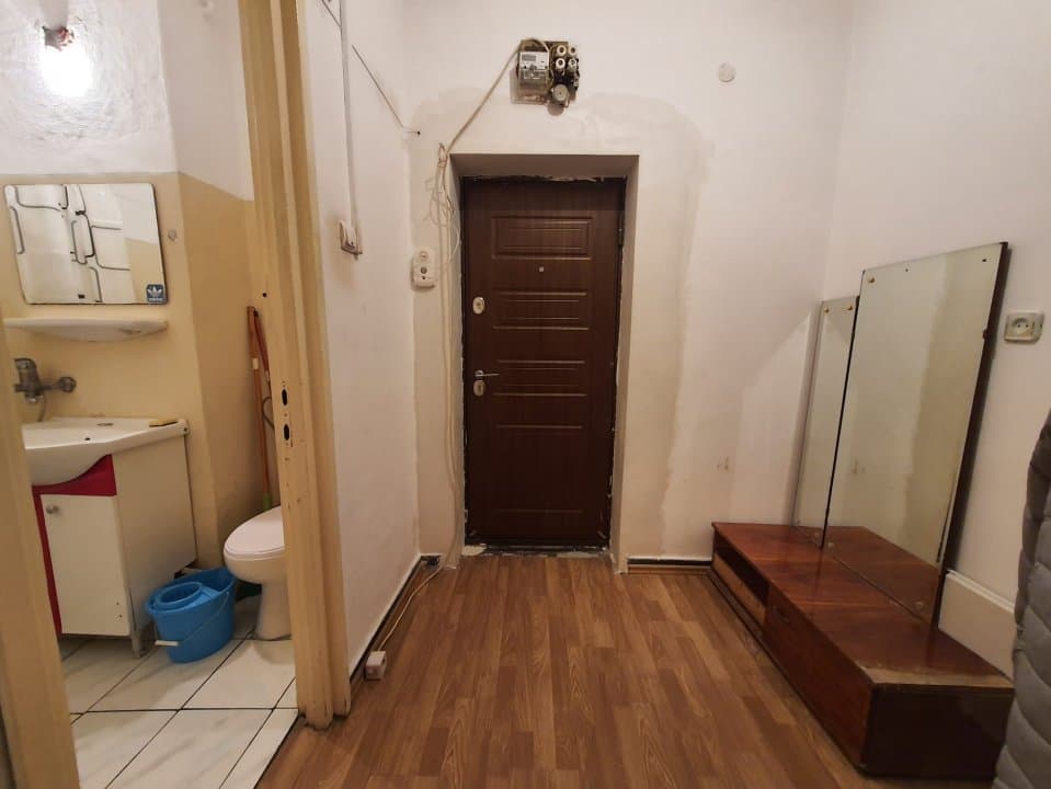 FAR KM-4 GARSONIERA SPATIOASA BLOC STRADAL - 7