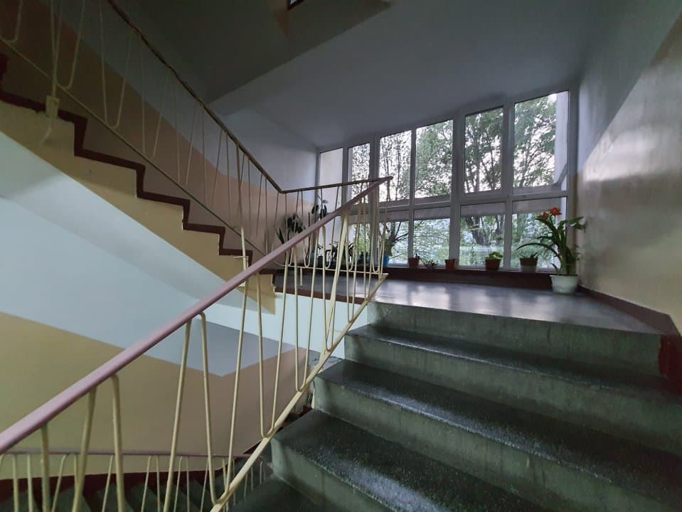 FAR KM-4 GARSONIERA SPATIOASA BLOC STRADAL - 10