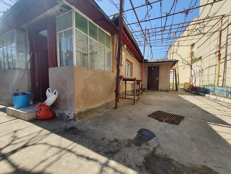 Casa 3 Camere - Teren 496 Mp - Zona Inel II - Renovata - Centrala Pe Gaze -Garaj - 2