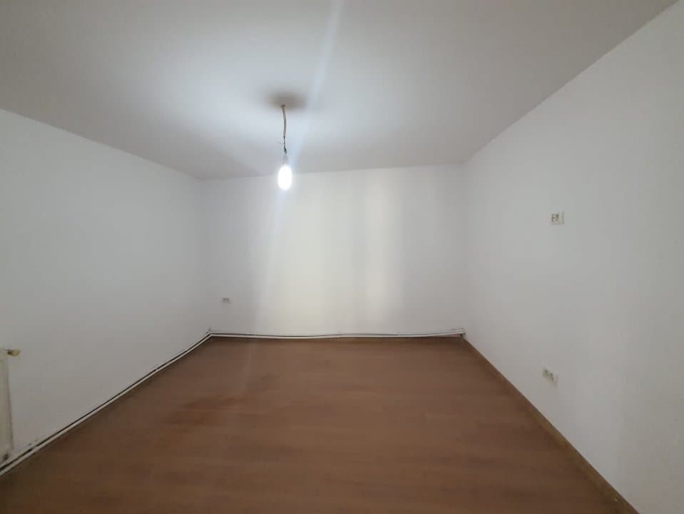 Casa 3 Camere - Teren 496 Mp - Zona Inel II - Renovata - Centrala Pe Gaze -Garaj - 11