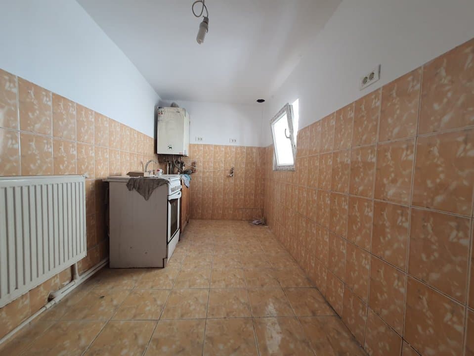 Casa 3 Camere - Teren 496 Mp - Zona Inel II - Renovata - Centrala Pe Gaze -Garaj - 12