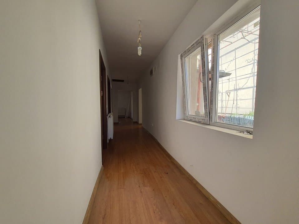 Casa 3 Camere - Teren 496 Mp - Zona Inel II - Renovata - Centrala Pe Gaze -Garaj - 13