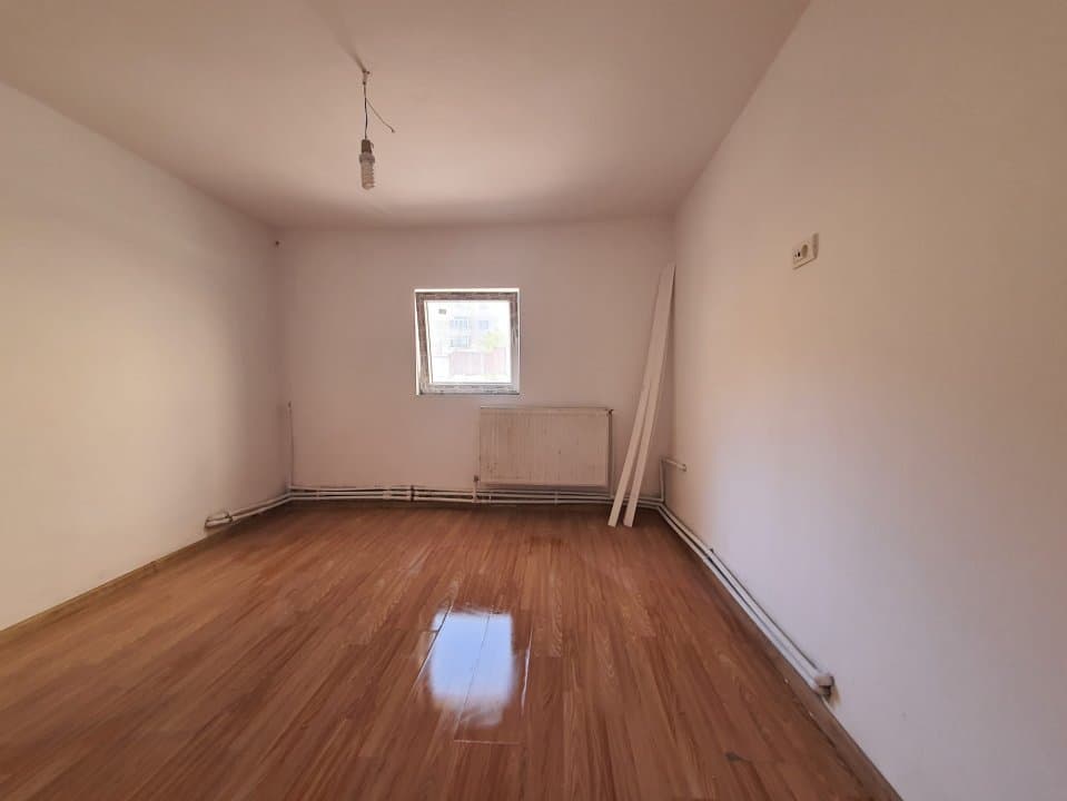 Casa 3 Camere - Teren 496 Mp - Zona Inel II - Renovata - Centrala Pe Gaze -Garaj - 7