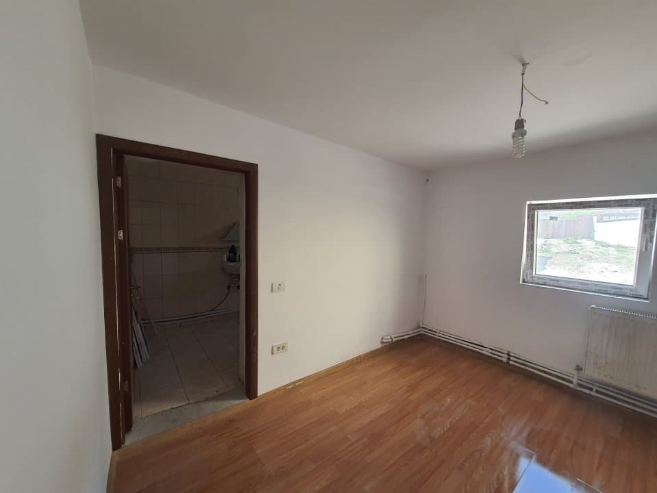 Casa 3 Camere - Teren 496 Mp - Zona Inel II - Renovata - Centrala Pe Gaze -Garaj - 8