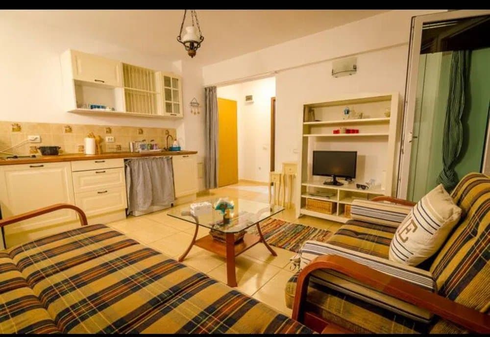 Apartament 2 Camere - Sat Vacanta - Mobilat - Piscina - Vedere La Mare