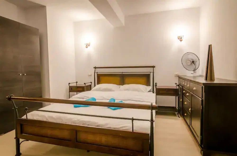 Apartament 2 Camere - Sat Vacanta - Mobilat - Piscina - Vedere La Mare - 2