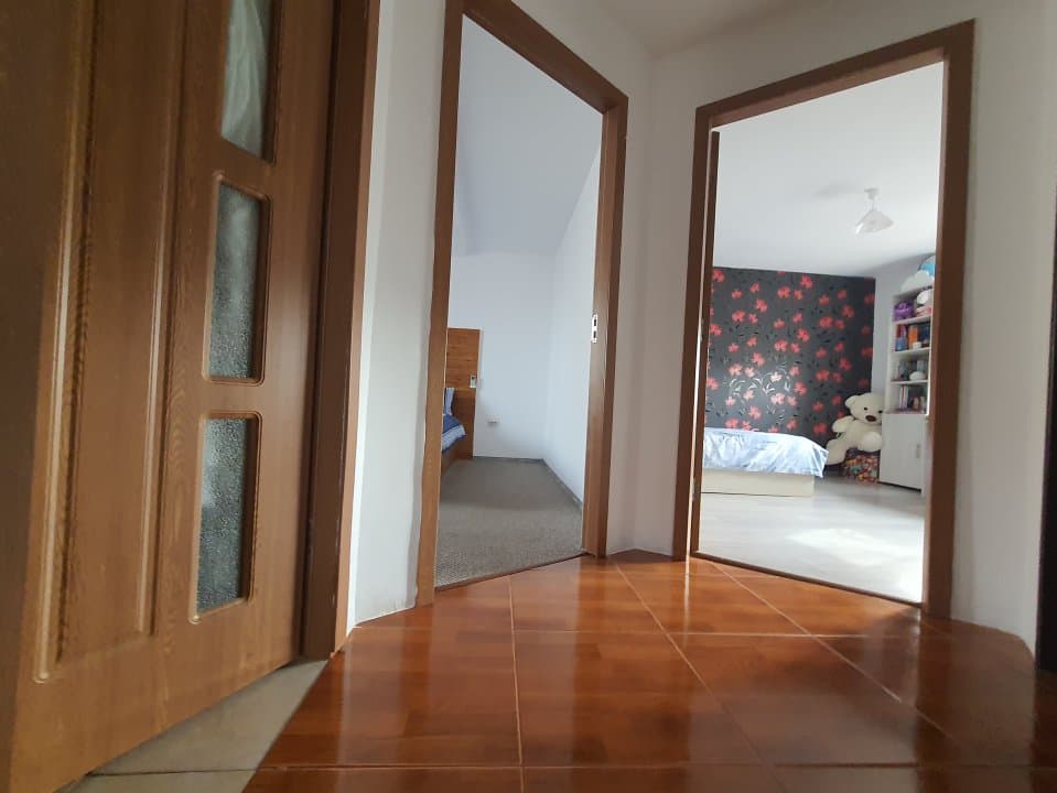 Casa P+M - Agigea - Teren 350 Mp - Centrala Pe Gaze Noua - Semineu Modern - 14