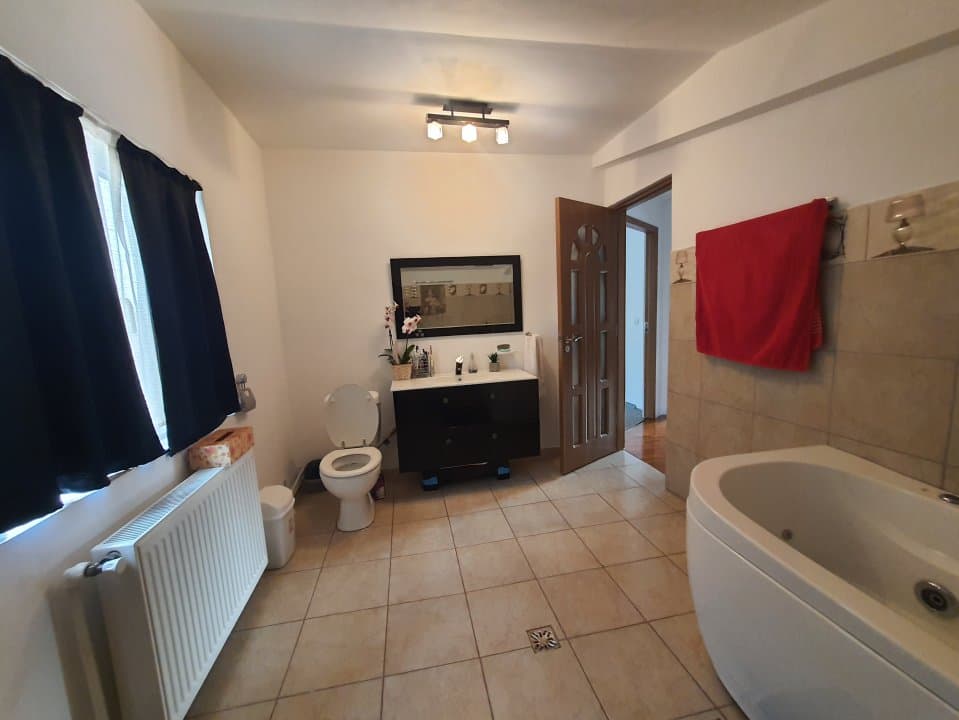 Casa P+M - Agigea - Teren 350 Mp - Centrala Pe Gaze Noua - Semineu Modern - 15