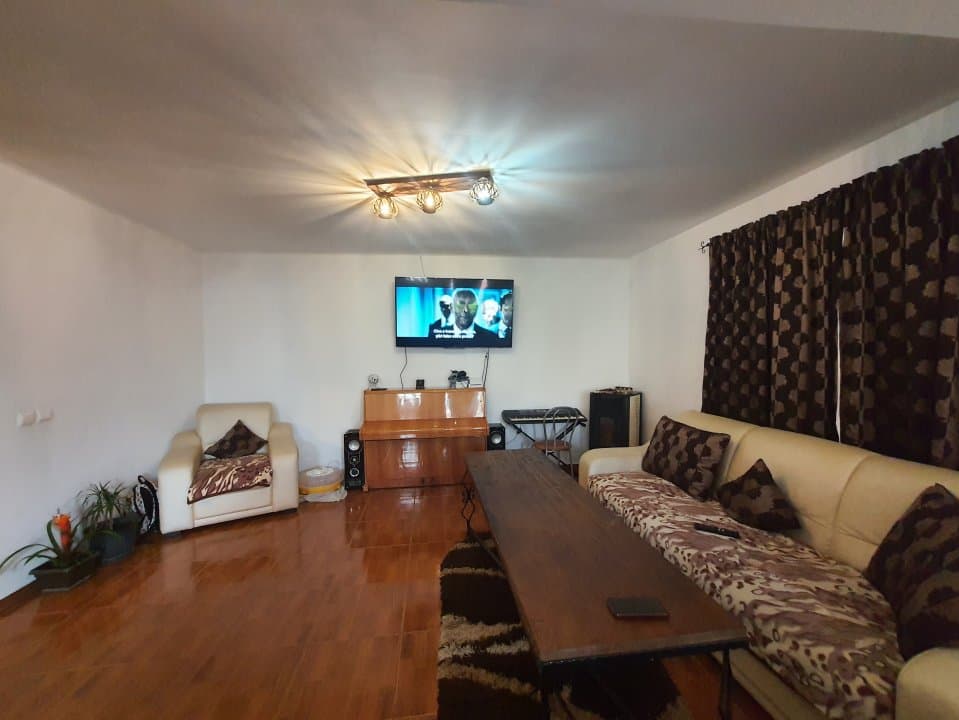 Casa P+M - Agigea - Teren 350 Mp - Centrala Pe Gaze Noua - Semineu Modern - 3