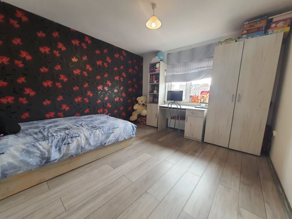 Casa P+M - Agigea - Teren 350 Mp - Centrala Pe Gaze Noua - Semineu Modern - 10