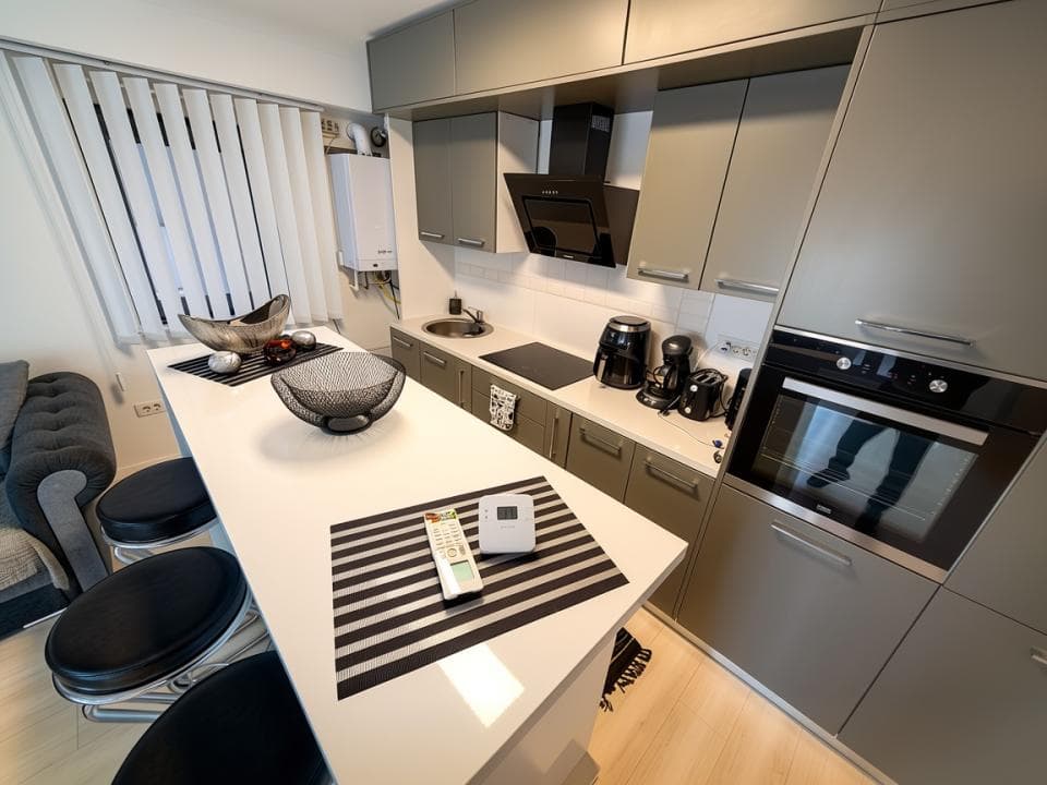 Apartament Modern - Vedere Frontala La Mare - Totul Nou ! - 6