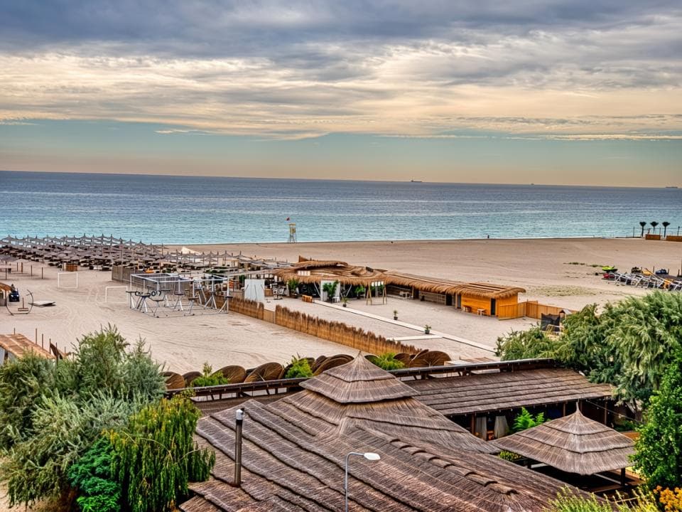 OCAZIE! MAMAIA-SUMMERLAND STUDIO MOBILAT SI UTILAT MODERN VEDERE CATRE MARE - 8