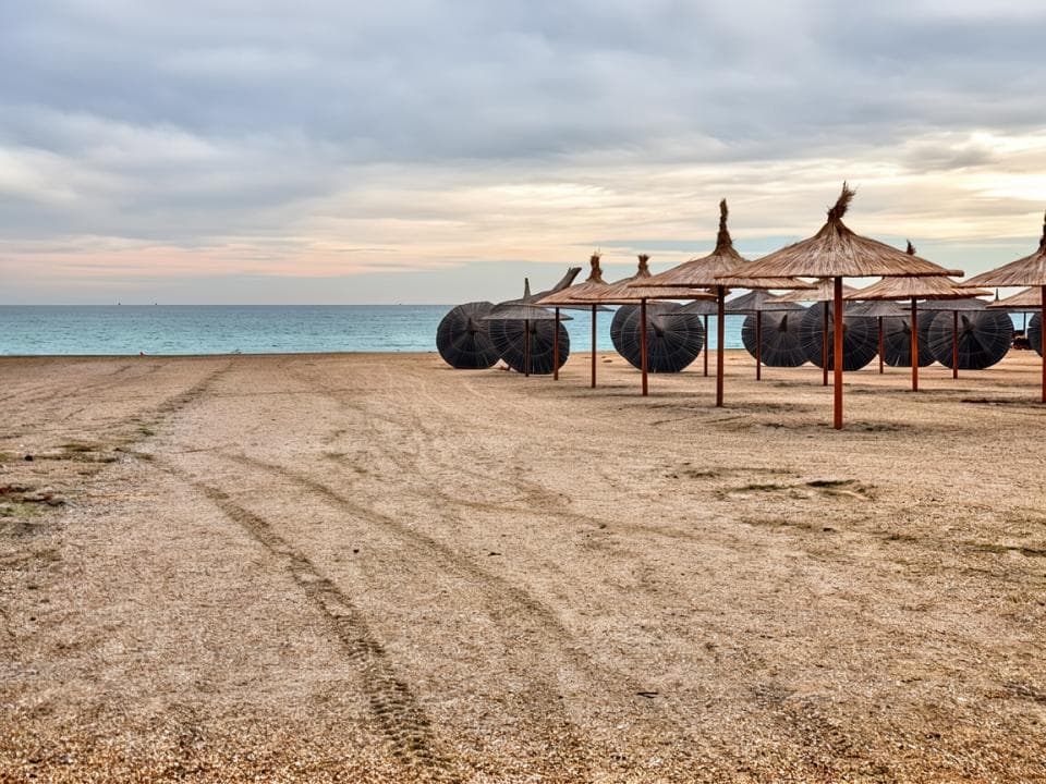 OCAZIE! MAMAIA-SUMMERLAND STUDIO MOBILAT SI UTILAT MODERN VEDERE CATRE MARE - 9