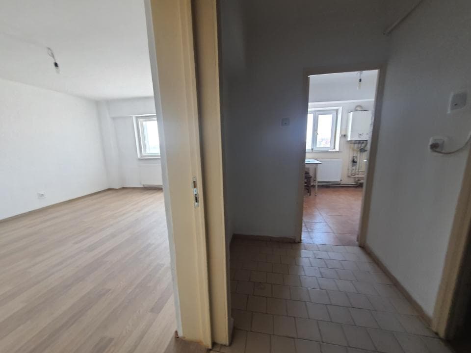 Garsonieră spațioasă – Km 4-5 | Etaj 4/8 | Balcon + Boxă | 47,23 mp - 4